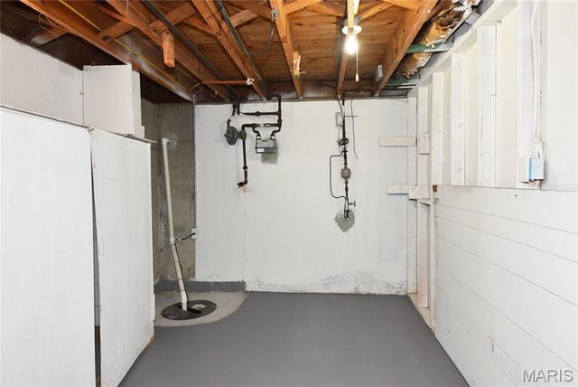 2014 Wismer Avenue, Overland, MO 63114