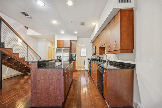 1620 Elgin Street 9, Houston, TX 77004