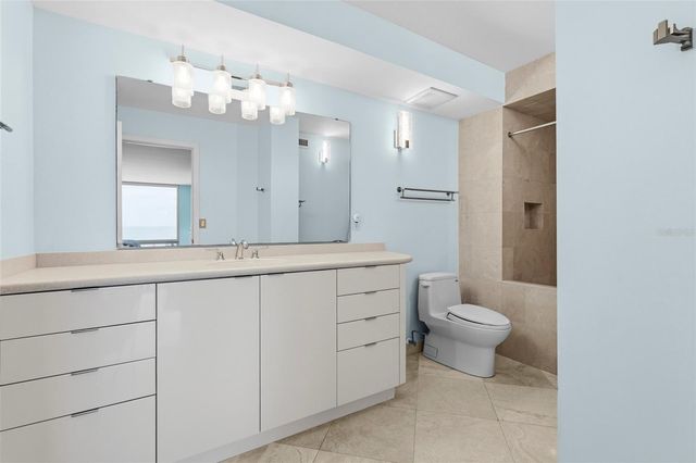 2425 GULF OF MEXICO DRIVE 8C, Longboat Key, FL 34228