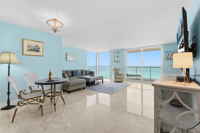 2425 GULF OF MEXICO DRIVE 8C, Longboat Key, FL 34228