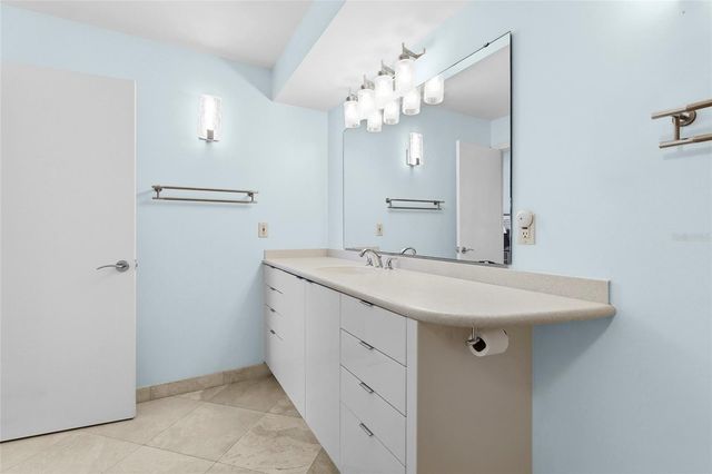 2425 GULF OF MEXICO DRIVE 8C, Longboat Key, FL 34228