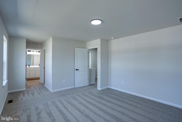 47 SEENA DR, Millville, NJ 08332