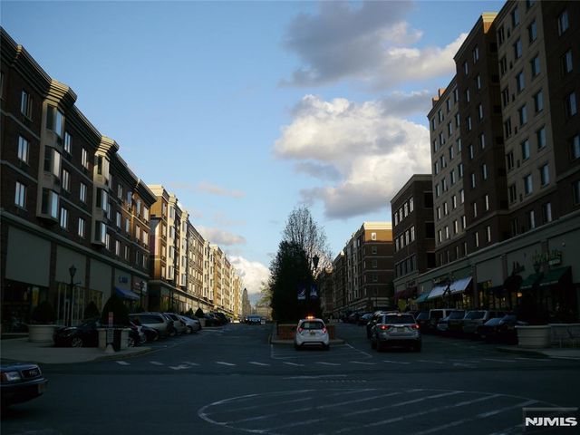 414 Lafayette Avenue, Cliffside Park, NJ 07010