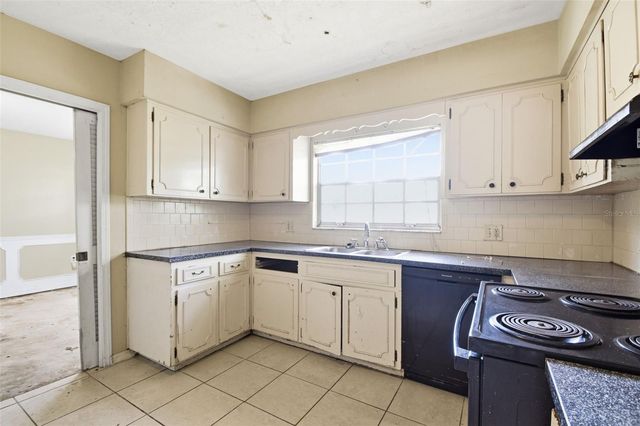 706 WESTWOOD CIRCLE, Brandon, FL 33511