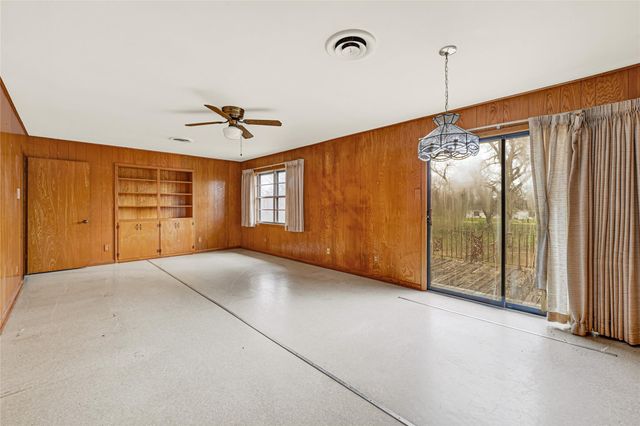 1111 Edgewood Drive, Richmond, TX 77406