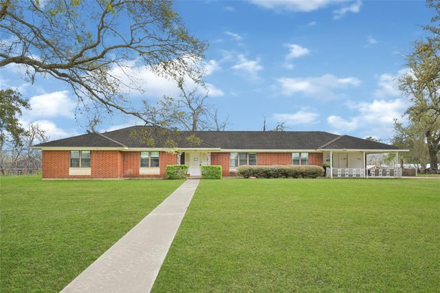 1111 Edgewood Drive, Richmond, TX 77406