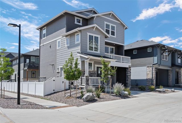 1949 S Fultondale Way, Aurora, CO 80018