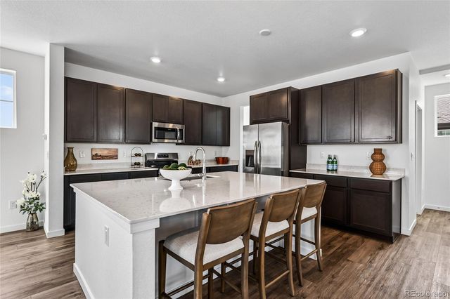 1949 S Fultondale Way, Aurora, CO 80018