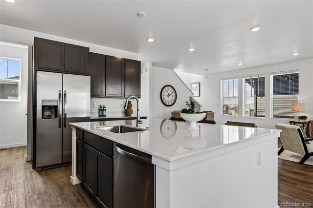1949 S Fultondale Way, Aurora, CO 80018