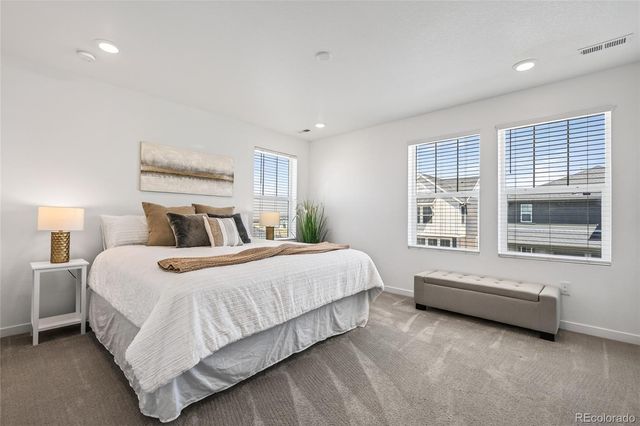 1949 S Fultondale Way, Aurora, CO 80018