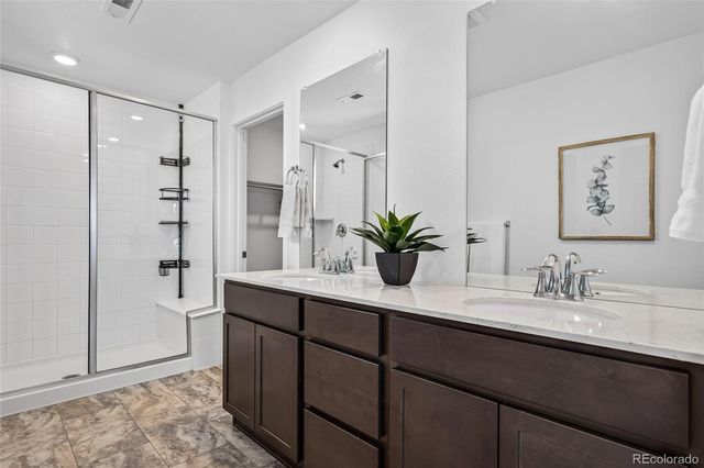 1949 S Fultondale Way, Aurora, CO 80018