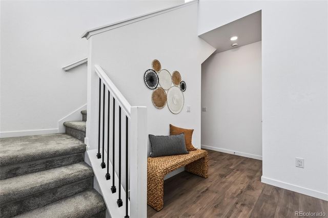 1949 S Fultondale Way, Aurora, CO 80018