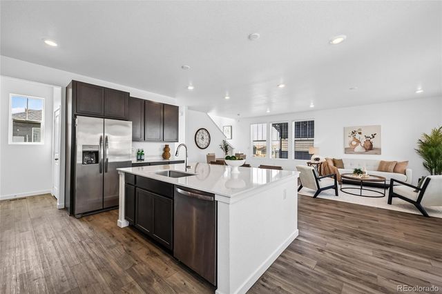 1949 S Fultondale Way, Aurora, CO 80018