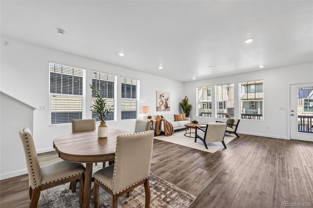 1949 S Fultondale Way, Aurora, CO 80018