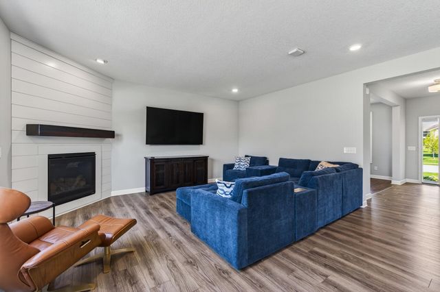 19314 Primrose Lane, Corcoran, MN 55340