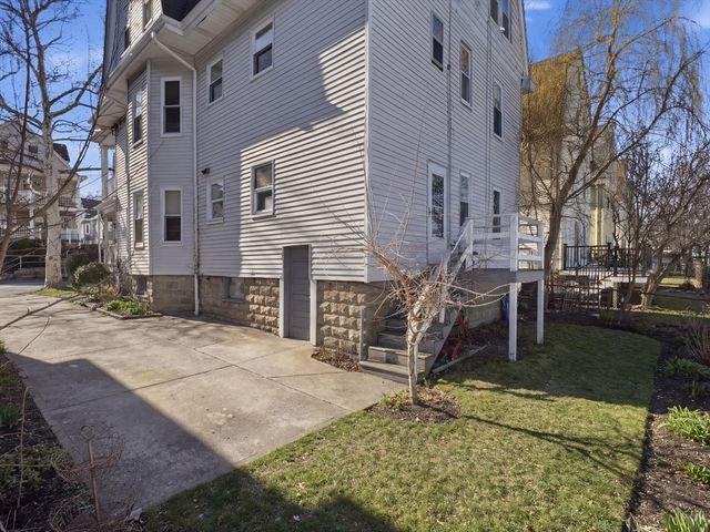 19 Irma 3, Watertown, MA 02472