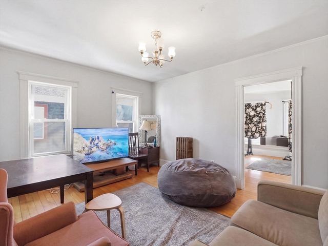 19 Irma 3, Watertown, MA 02472