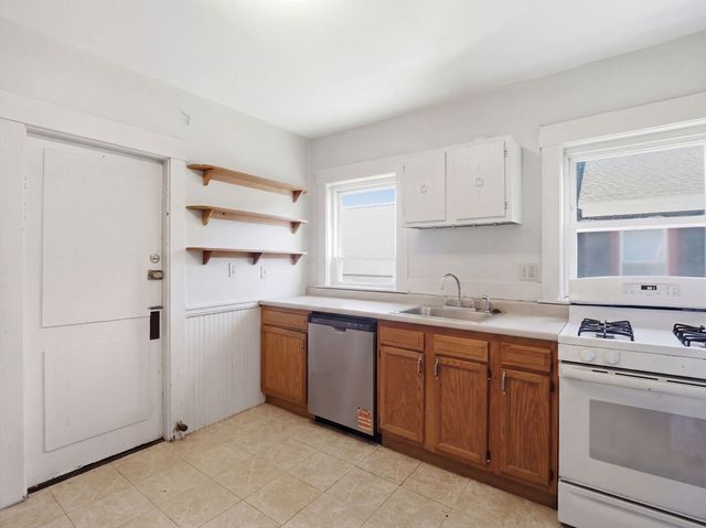 19 Irma 3, Watertown, MA 02472