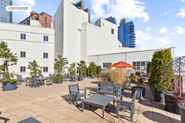 2728 Thomson Ave Unit 226, New York City, NY 11101