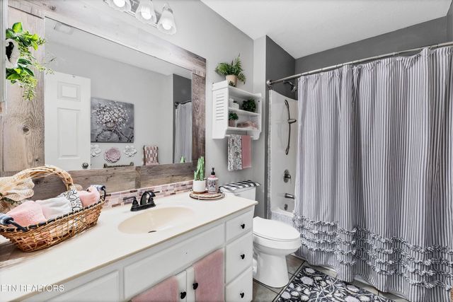 1246 Lori Ellen Court, Sevierville, TN 37876