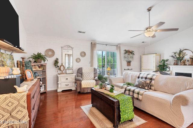 1246 Lori Ellen Court, Sevierville, TN 37876