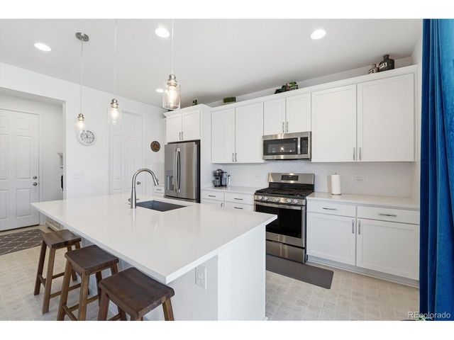 2595 Gray Wolf Pl, Castle Rock, CO 80104