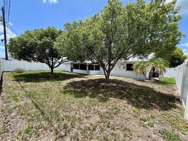704 TORREY PINES AVENUE, Sun City Center, FL 33573