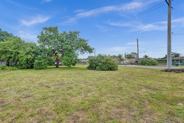 1895 NW 58th Street, Miami, FL 33142