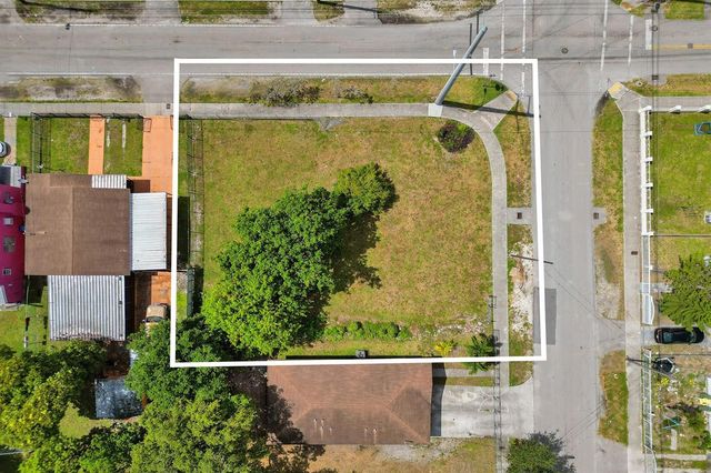 1895 NW 58th Street, Miami, FL 33142