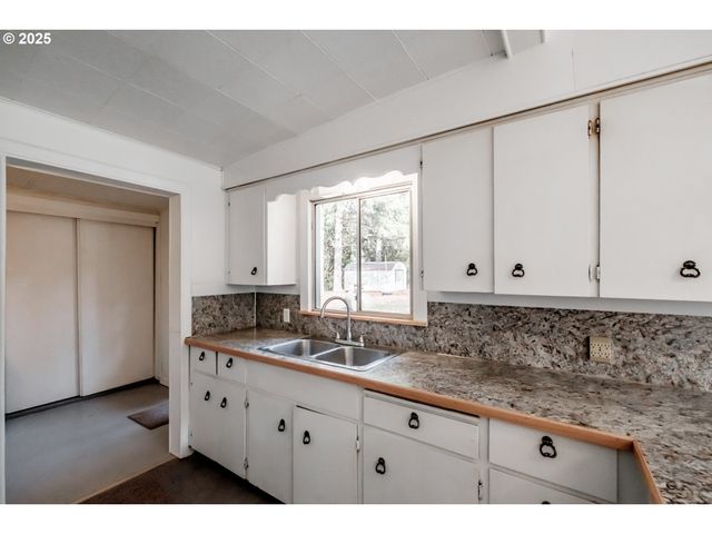 48785 SANTIAM Hwy, Cascadia, OR 97329