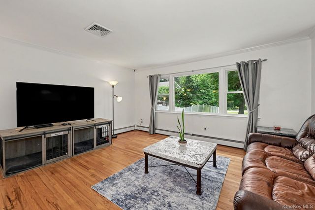 101 Dutch Street, Montrose, NY 10548