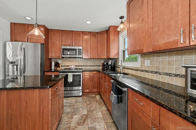 101 Dutch Street, Montrose, NY 10548