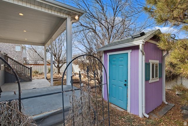 281 WINCHESTER DR, Springville, UT 84663