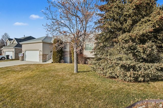 281 WINCHESTER DR, Springville, UT 84663