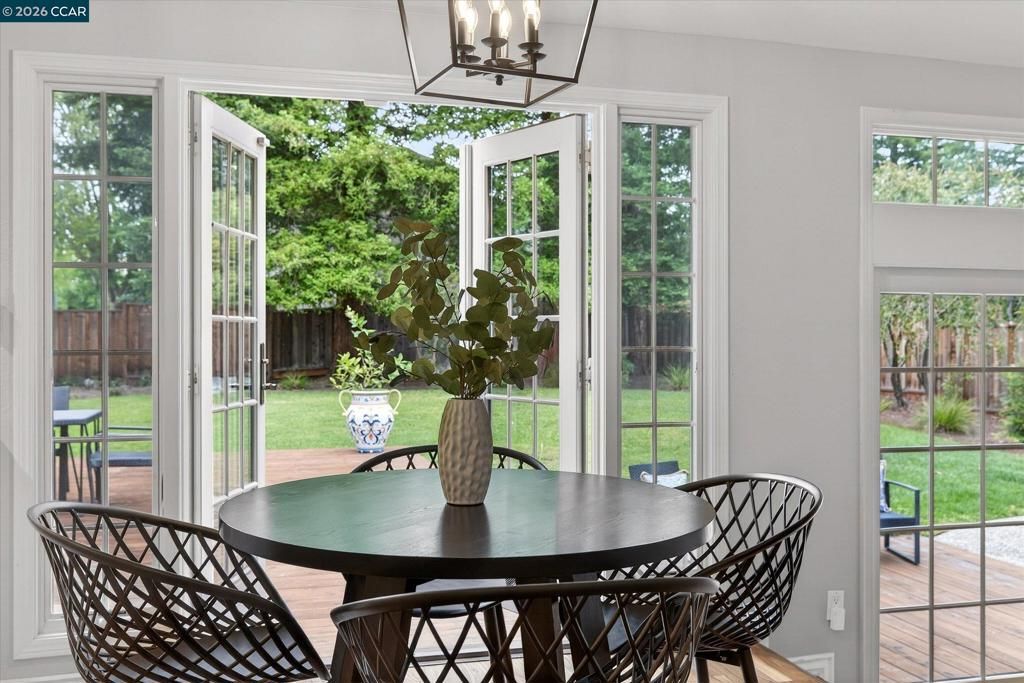 Image 11 of property listing at 602 Creekmore Ct, Walnut Creek, CA 94598