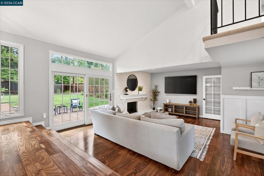 Image 12 of property listing at 602 Creekmore Ct, Walnut Creek, CA 94598