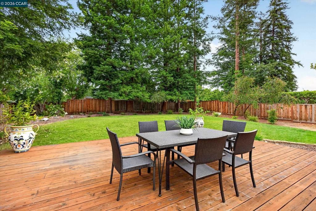 Image 27 of property listing at 602 Creekmore Ct, Walnut Creek, CA 94598