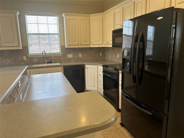 8120 Captain Mary Miller Drive, Shreveport, LA 71115