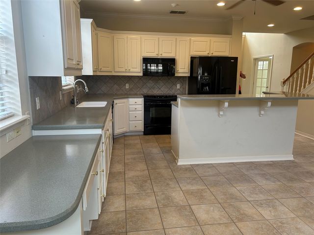 8120 Captain Mary Miller Drive, Shreveport, LA 71115