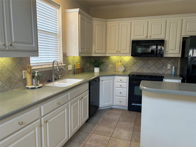 8120 Captain Mary Miller Drive, Shreveport, LA 71115