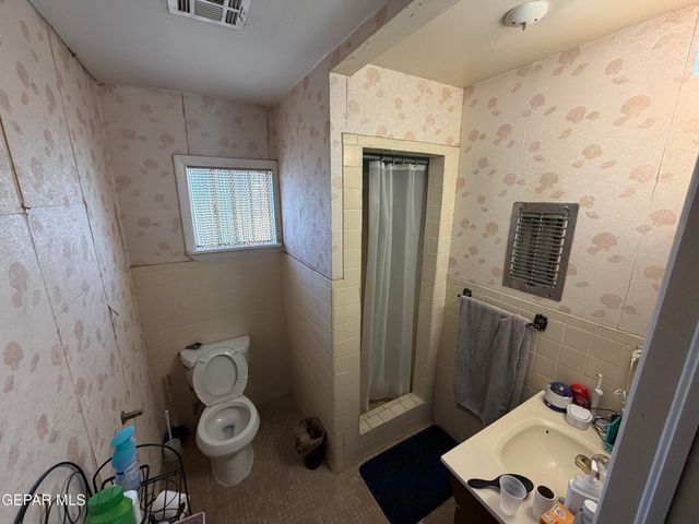 6033 Tampa Avenue, El Paso, TX 79905