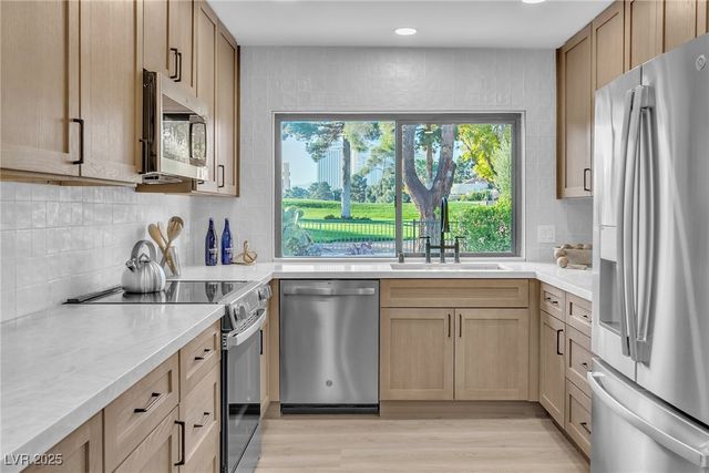 3039 Bel Air Drive, Las Vegas, NV 89109