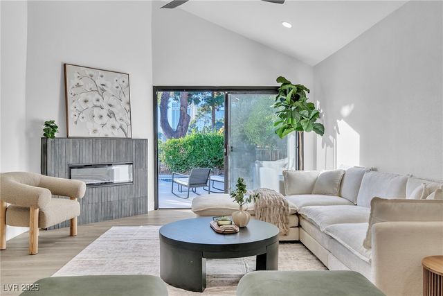 3039 Bel Air Drive, Las Vegas, NV 89109