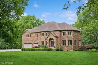 1561 Thorneberry Court, Libertyville, IL 60048