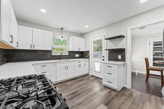 921 22nd Avenue N, Texas City, TX 77590