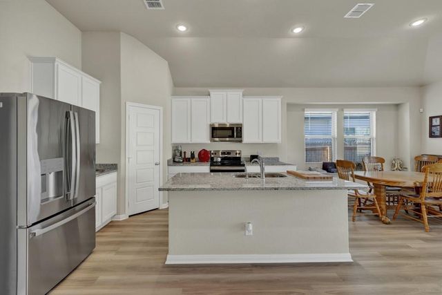 1144 Water VLY, Seguin, TX 78155