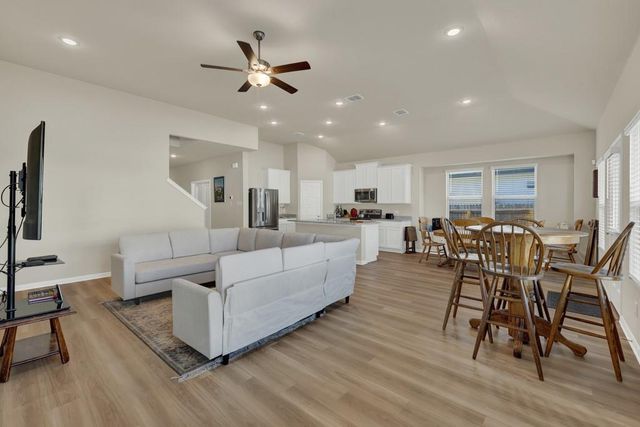 1144 Water VLY, Seguin, TX 78155