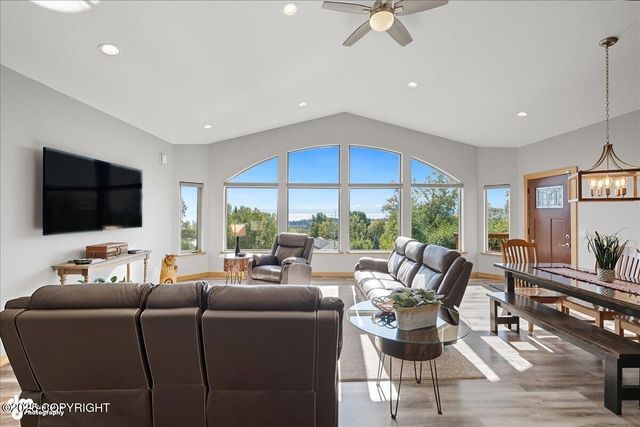 2960 Golden Plover Avenue, Homer, AK 99603