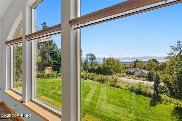 2960 Golden Plover Avenue, Homer, AK 99603