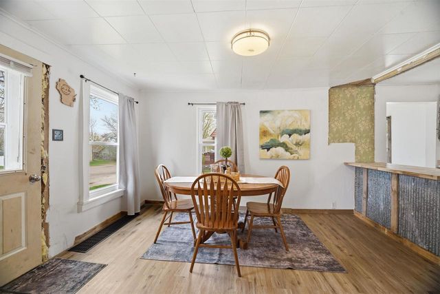 314 E HANCOCK STREET, New London, WI 54961